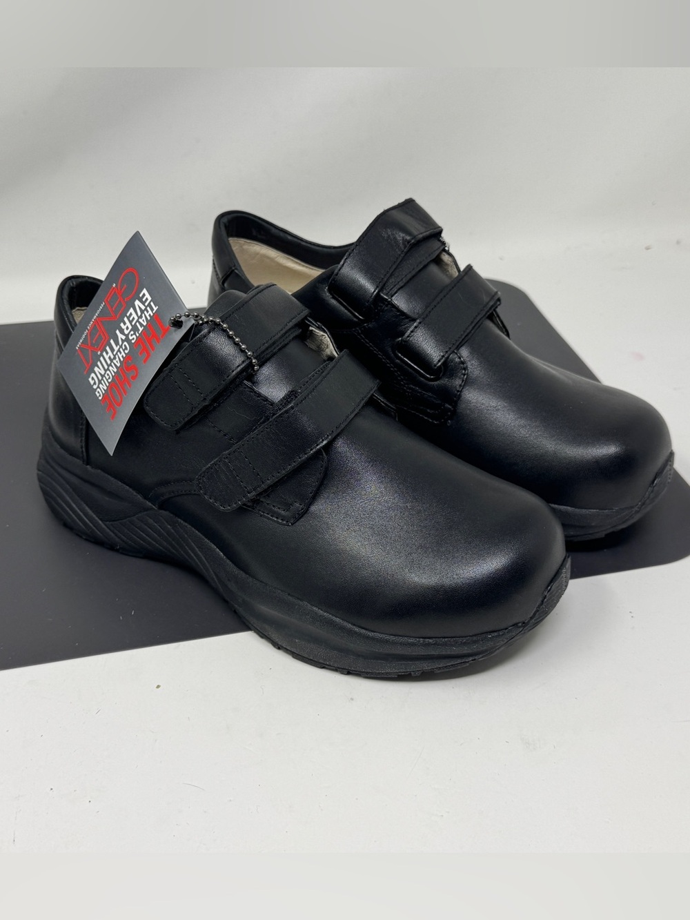 Genext By Pedors Women sz 7 extra Wide Hook&Loop Slip Resistant Comfort Shoes